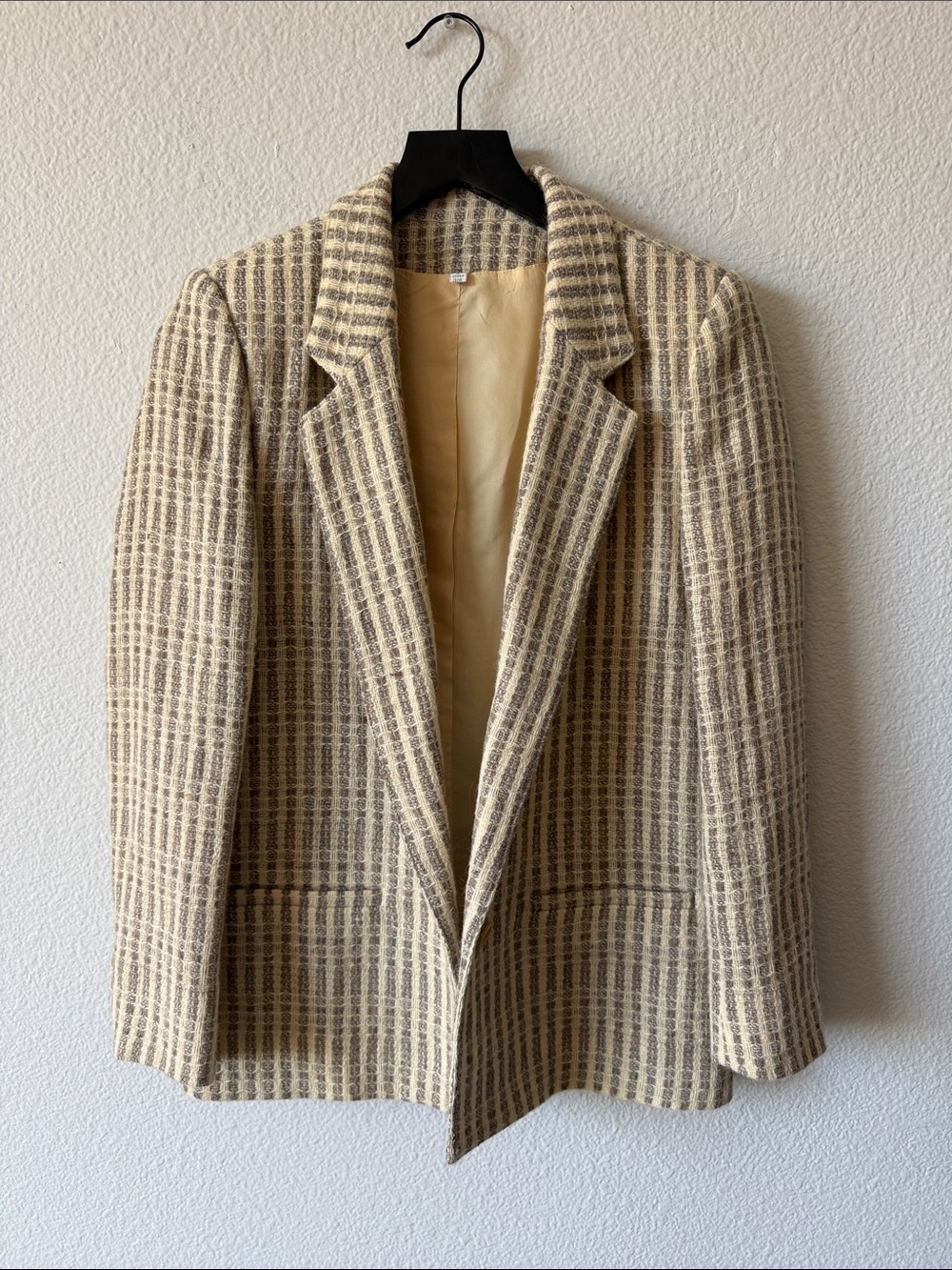 Tailored Beige Plaid Women's Blazer Jacket